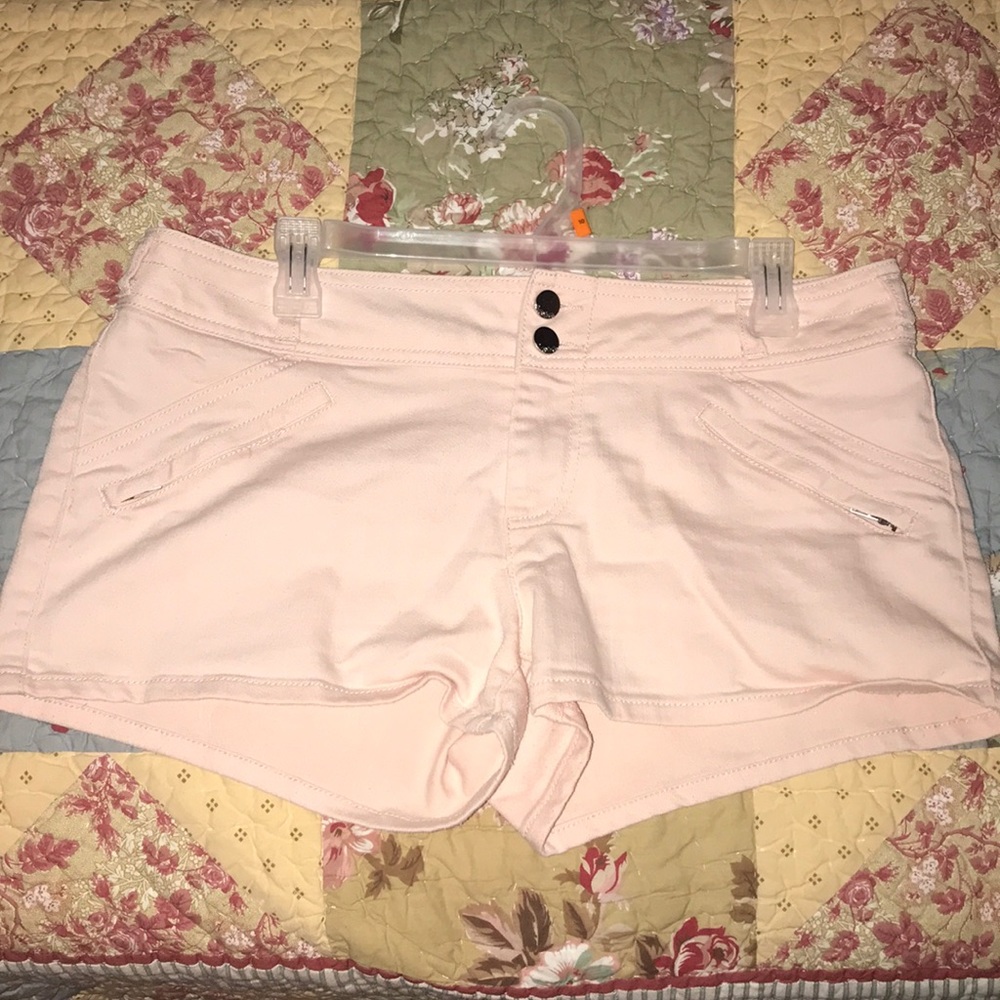 Light pink shorts - Make an offer!